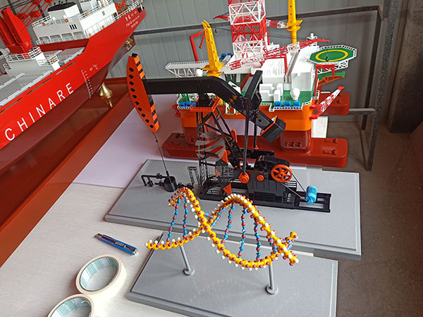 新蔡县船舶模型